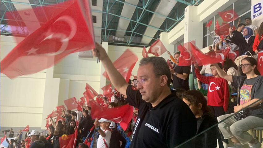 Türkiye Hentbol Federasyonu Başkanı Uğur Kılıç büyük oynuyor Türkiye Hentbol Federasyonu Başkanı Uğur Kılıç büyük oynuyor