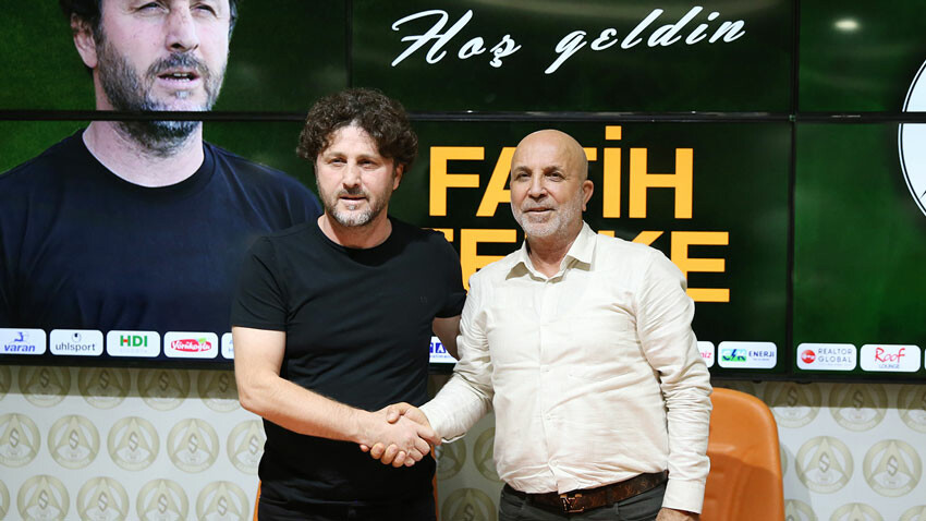 Alanyaspor'da Fatih Tekke dönemi! Başarılı teknik direktör 1.5 yıllık imza attı Alanyaspor'da Fatih Tekke dönemi! Başarılı teknik direktör 1.5 yıllık imza attı