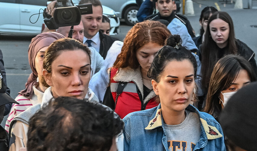 Son dakika: Dilan Polat ve Engin Polat tutuklama talebiyle mahkemeye sevk edildi Son dakika: Dilan Polat ve Engin Polat tutuklama talebiyle mahkemeye sevk edildi