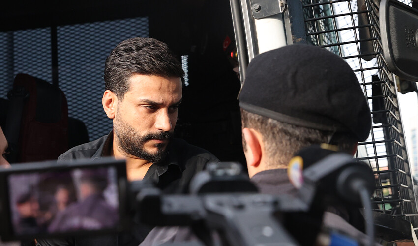 Dilan Polat ile Sıla Doğu adliyede birbirine girdi: Senin yüzünden buradayız Dilan Polat ile Sıla Doğu adliyede birbirine girdi: Senin yüzünden buradayız