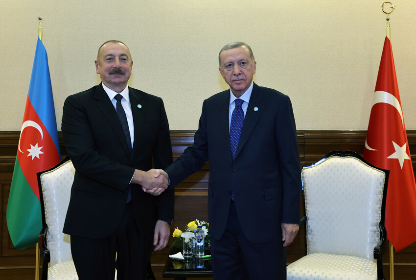 Türk dünyasına ortak savunma aliyev