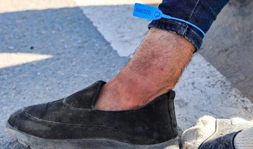 İsrail'den Nazi yöntemi uygulama: Gazze'ye gönderilen işçilere etiket yapıştırmışlar! İsrail'den Nazi yöntemi uygulama: Gazze'ye gönderilen işçilere etiket yapıştırmışlar!