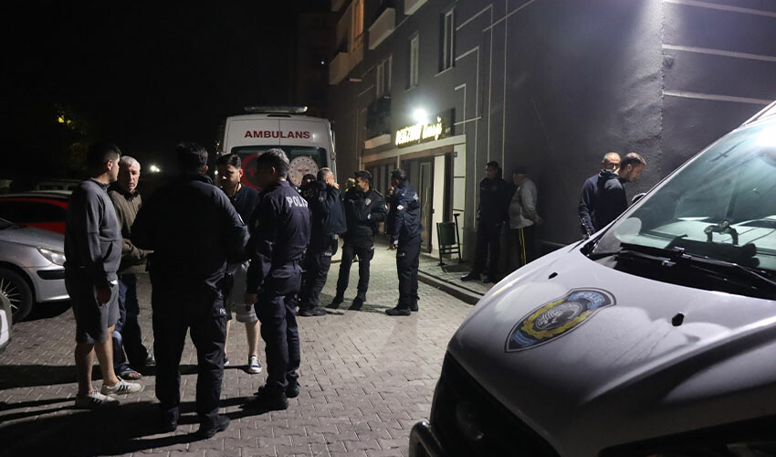 Dehşete düşüren cinayet: Kocasını bıçaklayarak öldürdü Dehşete düşüren cinayet: Kocasını bıçaklayarak öldürdü