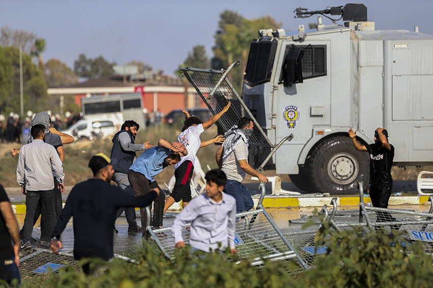 'Filistin İçin Özgürlük Konvoyu' İncirlik Üssü'ne geldi! İsrail ve ABD protesto edildi 'Filistin İçin Özgürlük Konvoyu' İncirlik Üssü'ne geldi! İsrail ve ABD protesto edildi