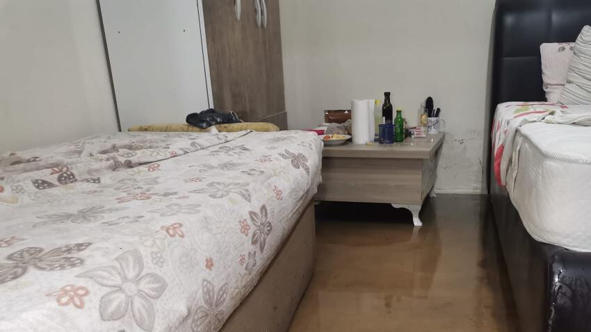 İzmir’de sağanak: Dere taştı, ev ve iş yerlerini su bastı, araçlar suya gömüldü İzmir’de sağanak: Dere taştı, ev ve iş yerlerini su bastı, araçlar suya gömüldü