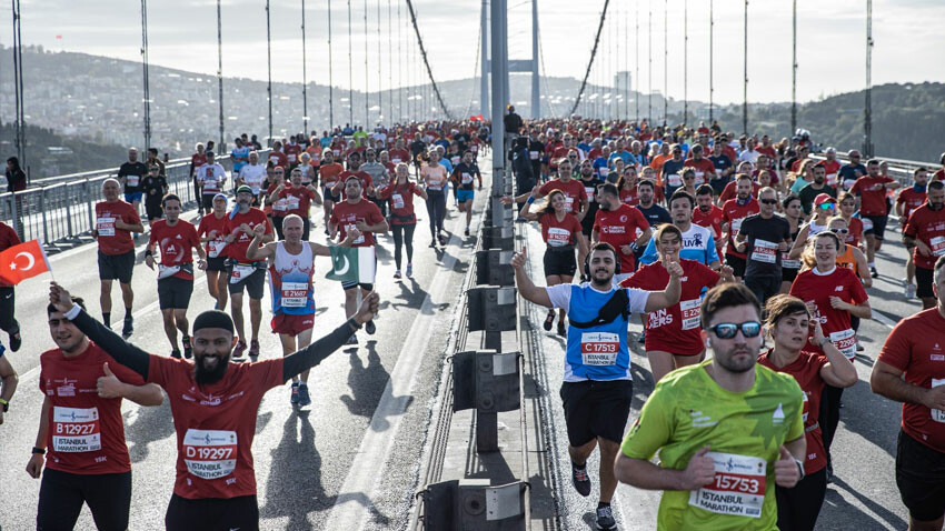 45. İstanbul Maratonu'nu erkeklerde Mkungo, kadınlarda Cheptoo kazandı! Kenyalı atletlerin alacağı para ödülü açıklandı 45. İstanbul Maratonu'nu erkeklerde Mkungo, kadınlarda Cheptoo kazandı! Kenyalı atletlerin alacağı para ödülü açıklandı