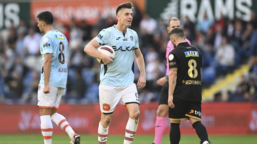 Ankaragücü kaçtı, Başakşehir kovaladı! 6 gollü maçta kazanan çıkmadı