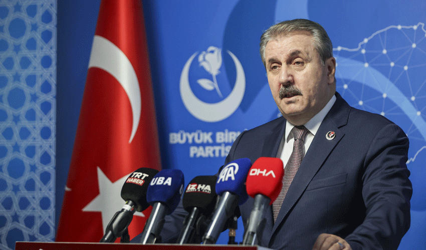 BBP Genel Başkanı Destici, CHP Kurultay'ını hedef aldı BBP Genel Başkanı Destici, CHP Kurultay'ını hedef aldı
