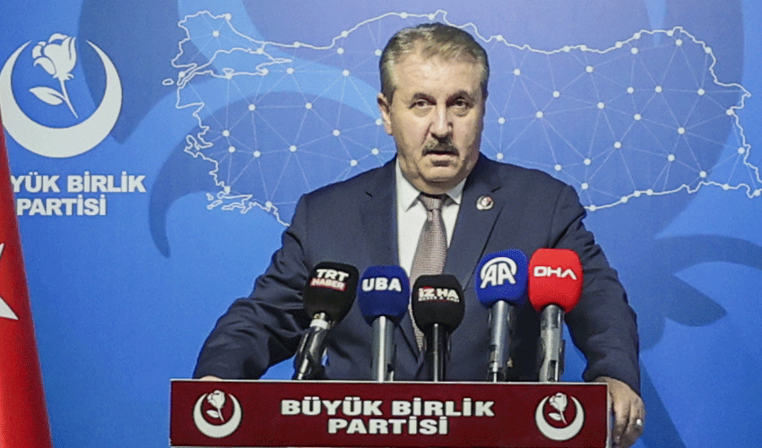 BBP Genel Başkanı Destici, CHP Kurultay'ını hedef aldı BBP Genel Başkanı Destici, CHP Kurultay'ını hedef aldı