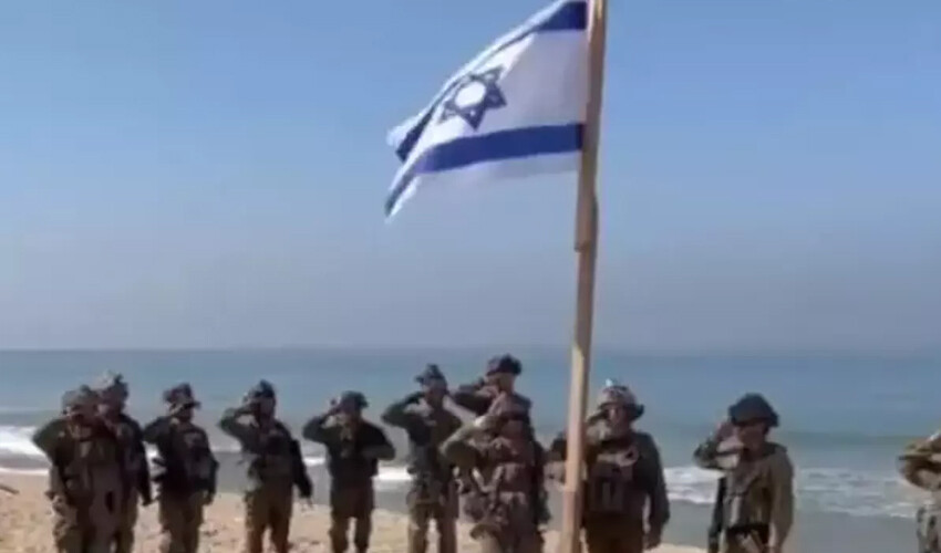 İsrail'den Gazze'de bayraklı provakasyon: Bayrak çekip, marş okudular