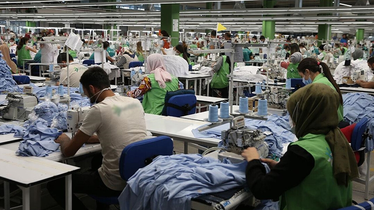Tekstil sektöründen 'ilave gümrük vergisi' açıklaması: 40 milyar dolar ülkede kaldı Tekstil sektöründen 'ilave gümrük vergisi' açıklaması: 40 milyar dolar ülkede kaldı