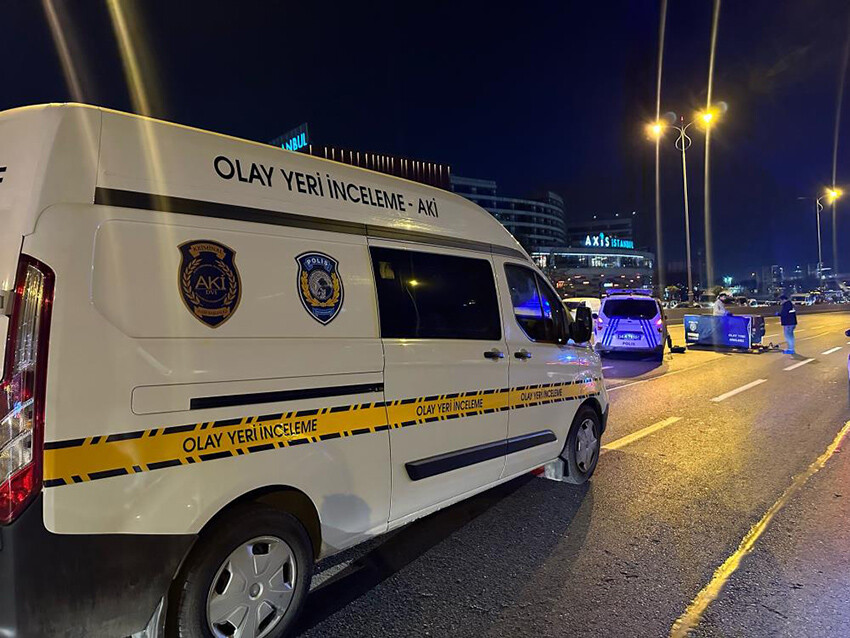 İstanbul'da kan donduran olay! Çarptı, öldürdü ve kaçtı İstanbul'da kan donduran olay! Çarptı, öldürdü ve kaçtı