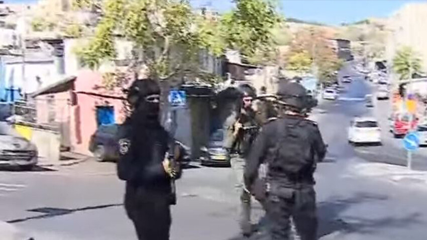 Son dakika... Kudüs’te 5'inci cuma! İsrail yine Mescid-i Aksa'ya girişi kısıtlıyor Son dakika... Kudüs’te 5'inci cuma! İsrail yine Mescid-i Aksa'ya girişi kısıtlıyor