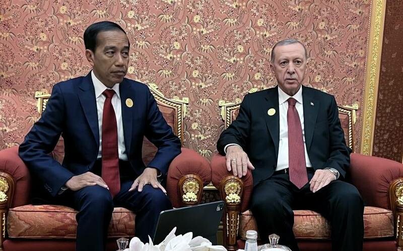 Cumhurbaşkanı Erdoğan’dan Riyad’da diplomasi trafiği: Kritik görüşmeler peş peşe gerçekleşti Cumhurbaşkanı Erdoğan’dan Riyad’da diplomasi trafiği: Kritik görüşmeler peş peşe gerçekleşti