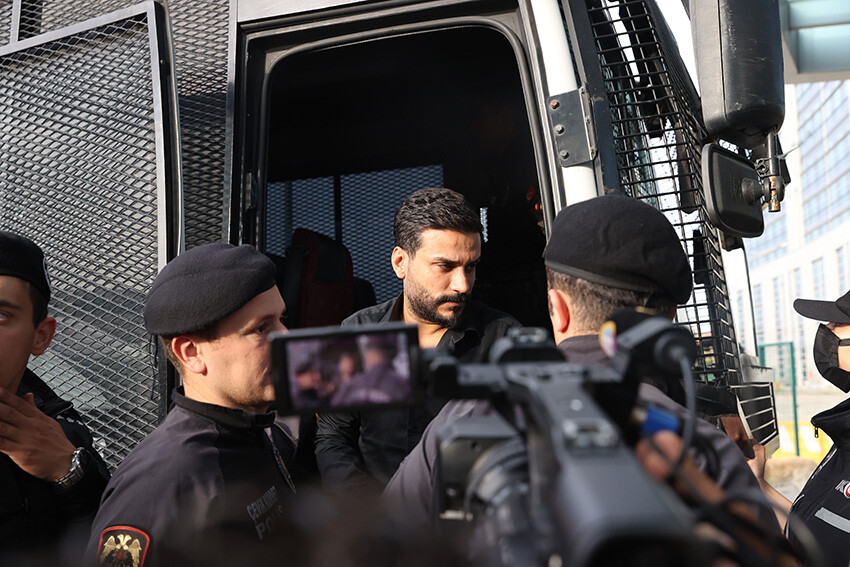 Dilan Polat, Engin Polat davasında yeni gelişme! Başsavcılık, çiftin şirketlerine kayyum atadı Dilan Polat, Engin Polat davasında yeni gelişme! Başsavcılık, çiftin şirketlerine kayyum atadı