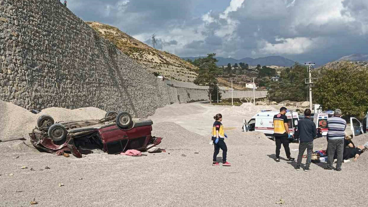 Otomobil 15 metrelik şarampole uçtu: Çok sayıda yaralı var