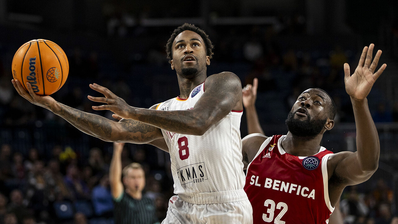 Galatasaray Ekmas&#039;tan Benfica&#039;ya 20 sayı fark! FIBA Şampiyonlar Ligi&#039;nde ilk galibiyet geldi