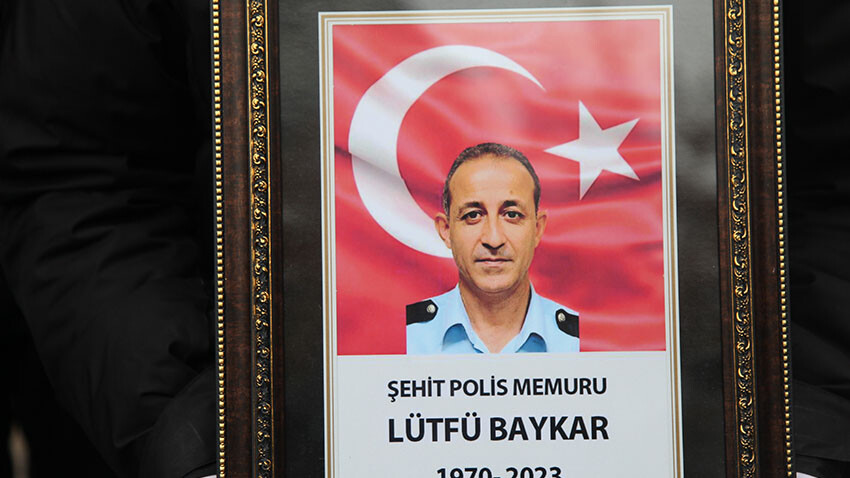 İstanbul'da şehit olan polis memuru Lütfü Baykar memleketinde son görev İstanbul'da şehit olan polis memuru Lütfü Baykar memleketinde son görev