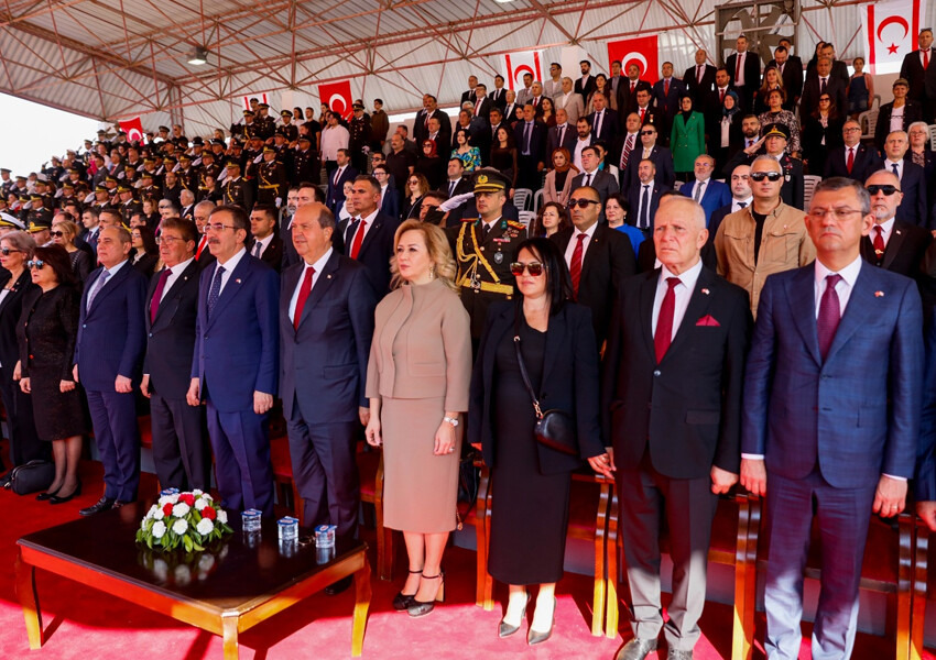 Ersin Tatar 'Ne mutlu bize' diyerek açıkladı: Erdoğan'ın mesajları bize güç veriyor Ersin Tatar 'Ne mutlu bize' diyerek açıkladı: Erdoğan'ın mesajları bize güç veriyor