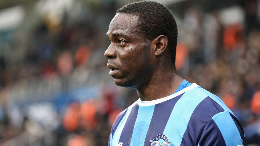 Mario Balotelli İtalya'da ameliyat olacak! Adana Demirspor'un yıldızı devreyi kapattı Mario Balotelli İtalya'da ameliyat olacak! Adana Demirspor'un yıldızı devreyi kapattı