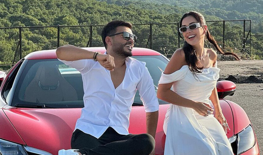 Kimler yok ki… 2019 yılında çekilen ‘fenomenler masası’ fotoğrafı gündem oldu Kimler yok ki… 2019 yılında çekilen ‘fenomenler masası’ fotoğrafı gündem oldu
