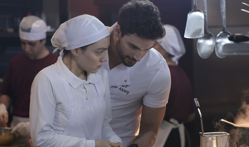 Ömer dizisinde sürpriz gelişme: Eski oyuncu geri dönüyor Ömer dizisinde sürpriz gelişme: Eski oyuncu geri dönüyor