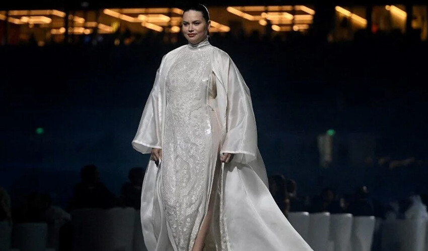 Adriana Lima estetik iddialarını makyajsız pozuyla yalanladı Adriana Lima estetik iddialarını makyajsız pozuyla yalanladı