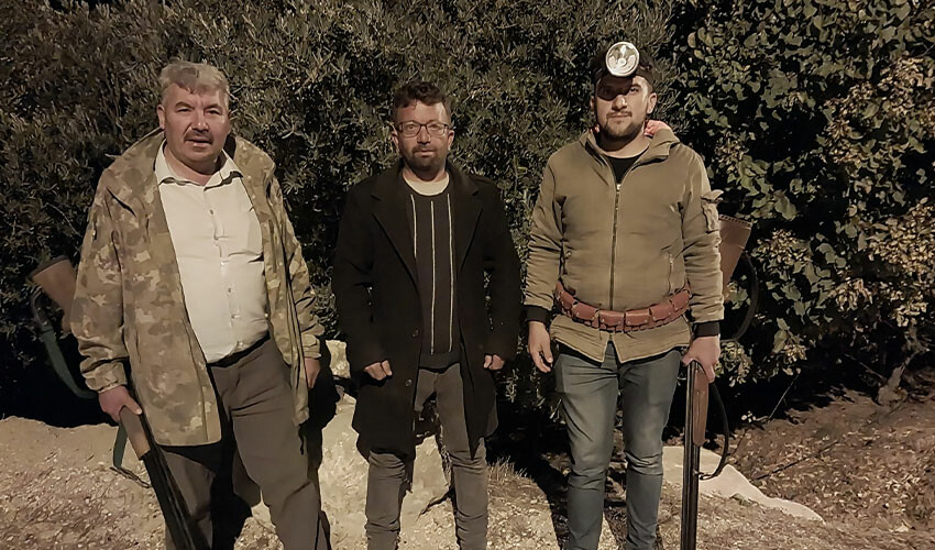 Zeytin nöbeti başladı! Üreticiler hırsızlara göz açtırmıyor Zeytin nöbeti başladı! Üreticiler hırsızlara göz açtırmıyor