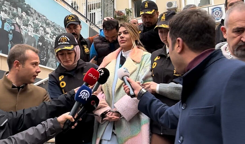Emniyette ifadeleri alınan Nihal ve Bahar Candan kardeşler adliyeye sevk edildi Emniyette ifadeleri alınan Nihal ve Bahar Candan kardeşler adliyeye sevk edildi