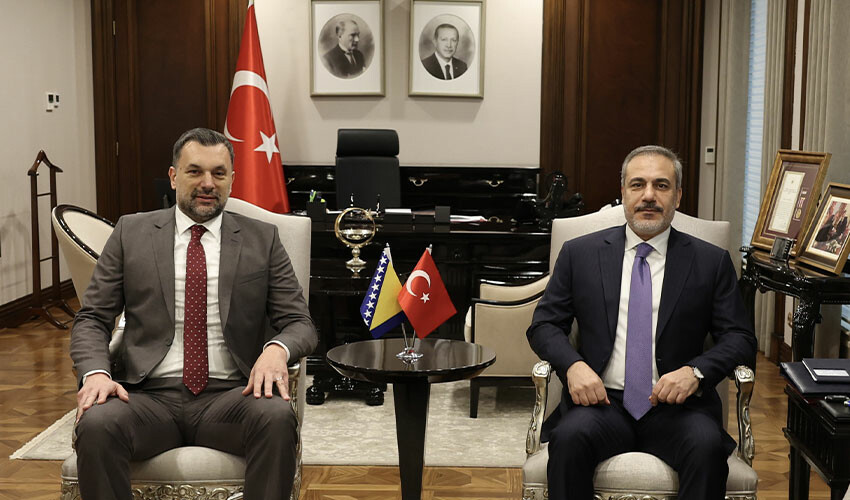Bakan Fidan'dan Batı'ya Gazze çağrısı: Bu insanlık suçuna dahil olmamaya çağırıyorum Bakan Fidan'dan Batı'ya Gazze çağrısı: Bu insanlık suçuna dahil olmamaya çağırıyorum