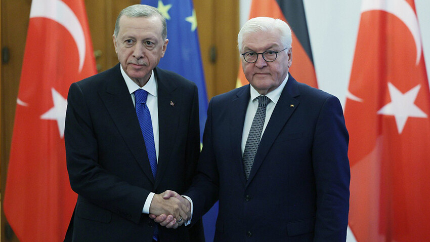 Erdoğan’dan Alman Başbakan'a canlı yayında İsrail tepkisi: Borcu olanlar rahat konuşamıyor! Erdoğan’dan Alman Başbakan'a canlı yayında İsrail tepkisi: Borcu olanlar rahat konuşamıyor!