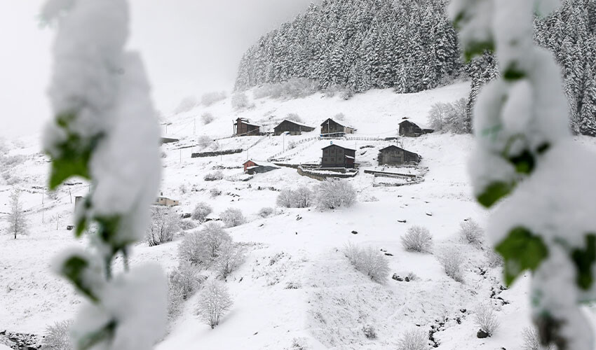 Kar yağışı etkisini gösterdi: Kartpostallık görüntüler ortaya çıktı