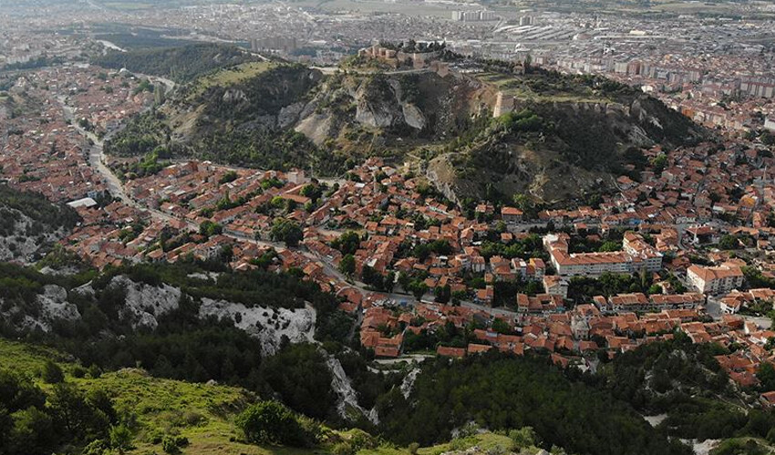 TÜİK, Türkiye'nin en mutlu 10 ilini açıkladı: Listede sürpriz şehirler var TÜİK, Türkiye'nin en mutlu 10 ilini açıkladı: Listede sürpriz şehirler var