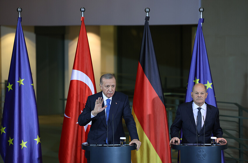 Erdoğan’dan Alman Başbakan'a canlı yayında İsrail tepkisi: Borcu olanlar rahat konuşamıyor! Erdoğan’dan Alman Başbakan'a canlı yayında İsrail tepkisi: Borcu olanlar rahat konuşamıyor!