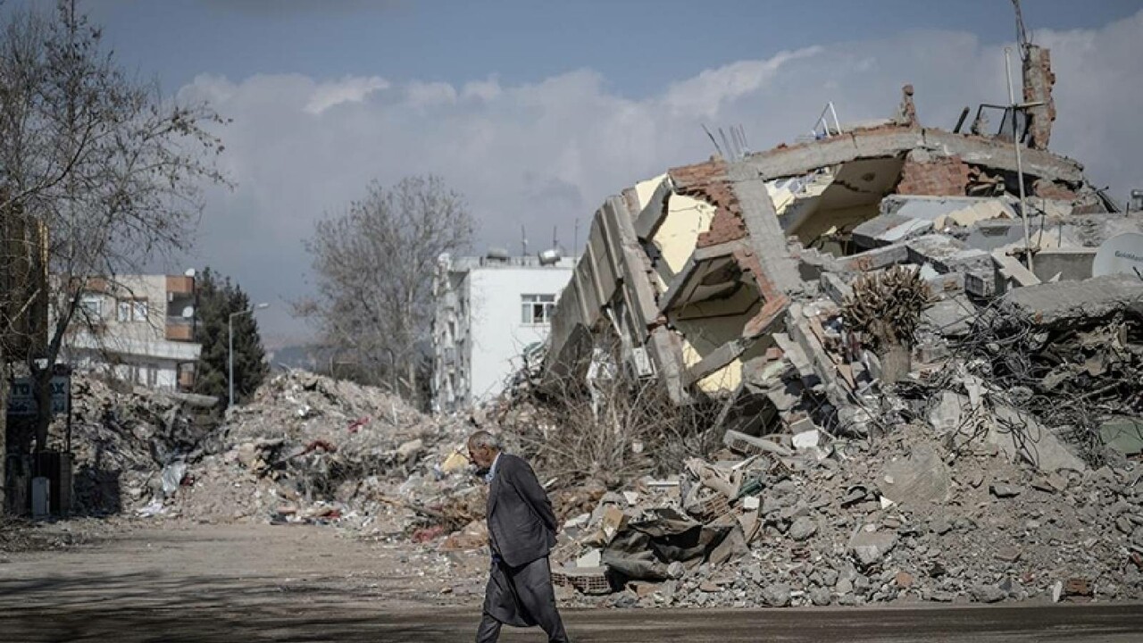 Depremde 72 kişiye mezar olmuştu! İsias Oteli’ne kaçak kat çıkılmış