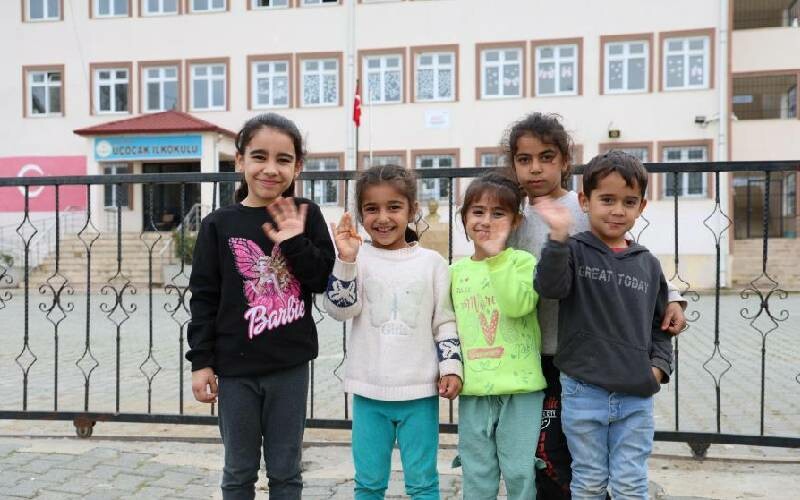 Arama motorunda gördü, çok sevdi: 80 yıllık okulun adını ‘Messi’ yapmak için harekete geçti