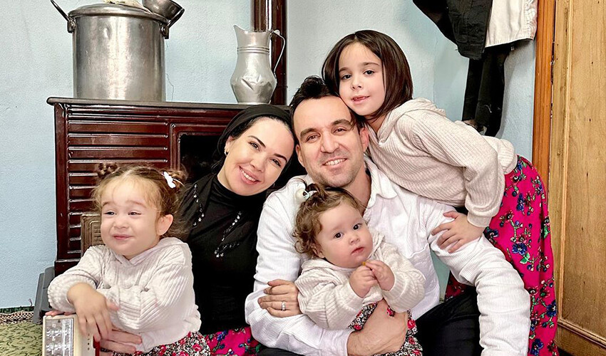 Gözler Özlem-Tayyar Öz çiftinde… Son paylaşımlarıyla sosyal medyanın diline düştüler Gözler Özlem-Tayyar Öz çiftinde… Son paylaşımlarıyla sosyal medyanın diline düştüler