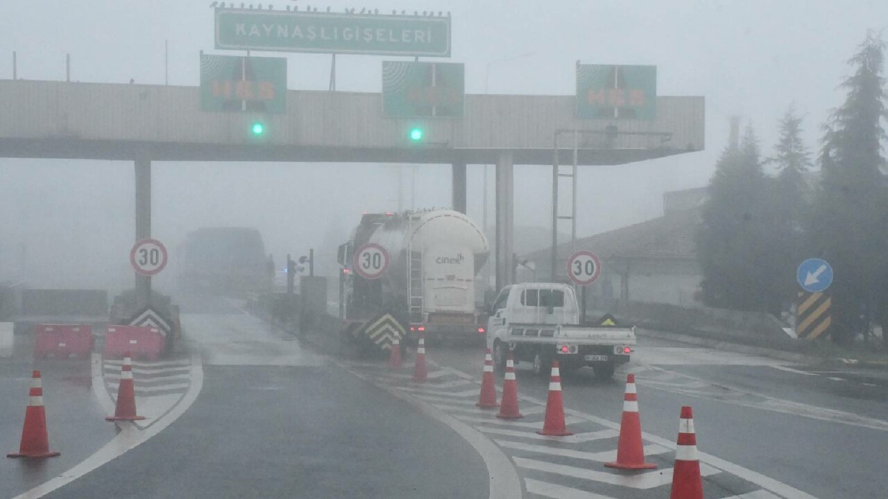 Yola çıkacaklar dikkat! Bolu Dağı geçişinin İstanbul yönü ulaşıma kapatıldı