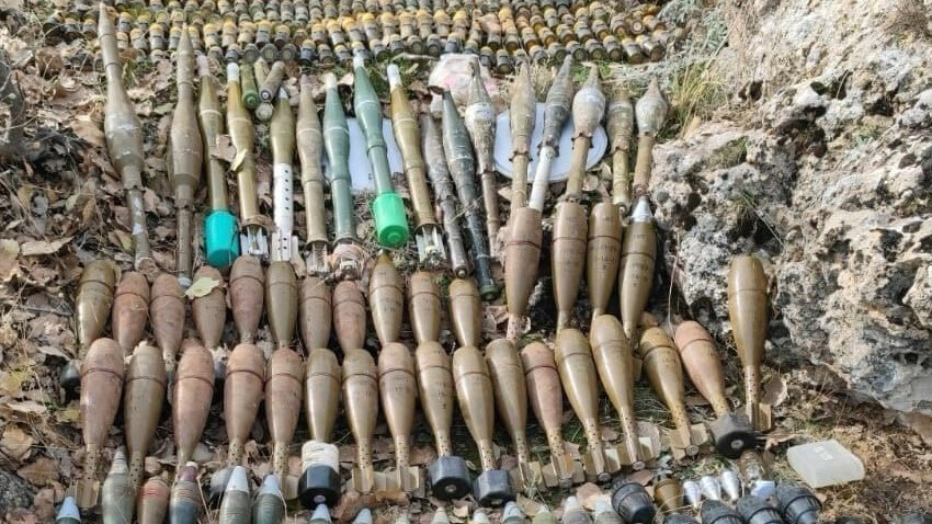 Pençe-Kilit Operasyonu bölgesinde teröristlere ait çok sayıda mühimmat ele geçirildi