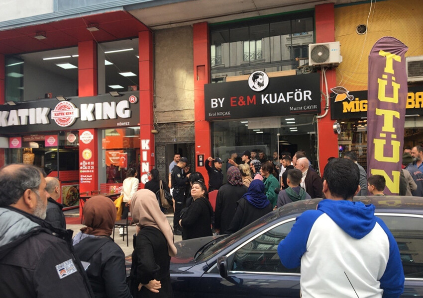 Kocaeli'de kadın cinayeti: Yemek yediği sırada öldürdü Kocaeli'de kadın cinayeti: Yemek yediği sırada öldürdü