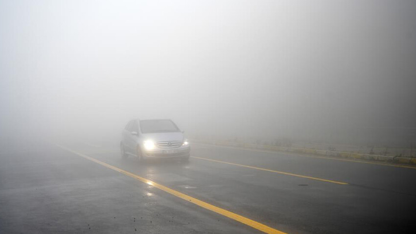 Bolu Dağı'nda göz güzü görmüyor! Görüş mesafesi 10 metreye kadar düştü Bolu Dağı'nda göz güzü görmüyor! Görüş mesafesi 10 metreye kadar düştü