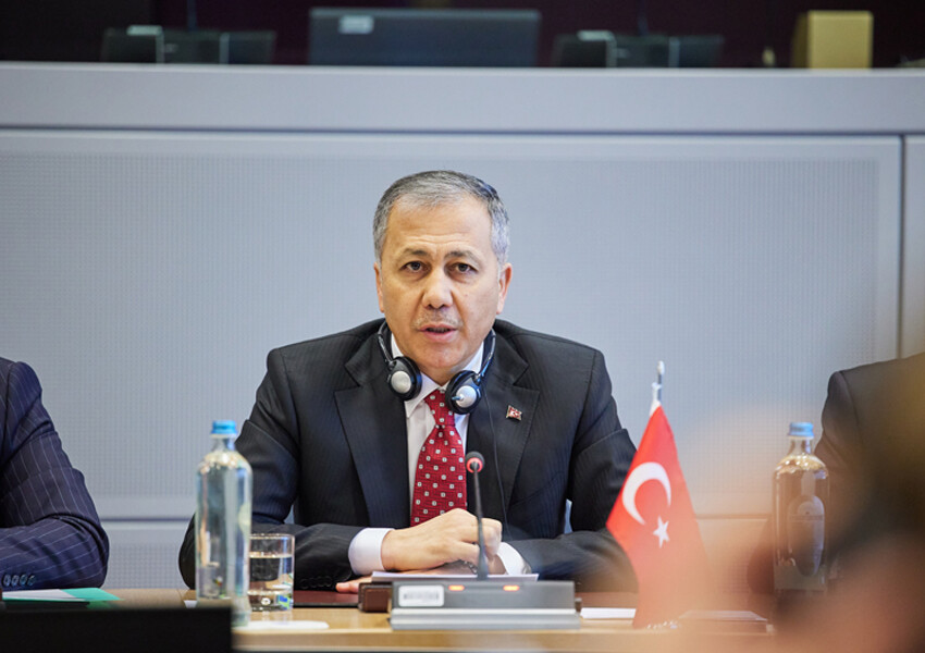 Bakan Yerlikaya'dan Brüksel'de yoğun diplomasi Bakan Yerlikaya'dan Brüksel'de yoğun diplomasi