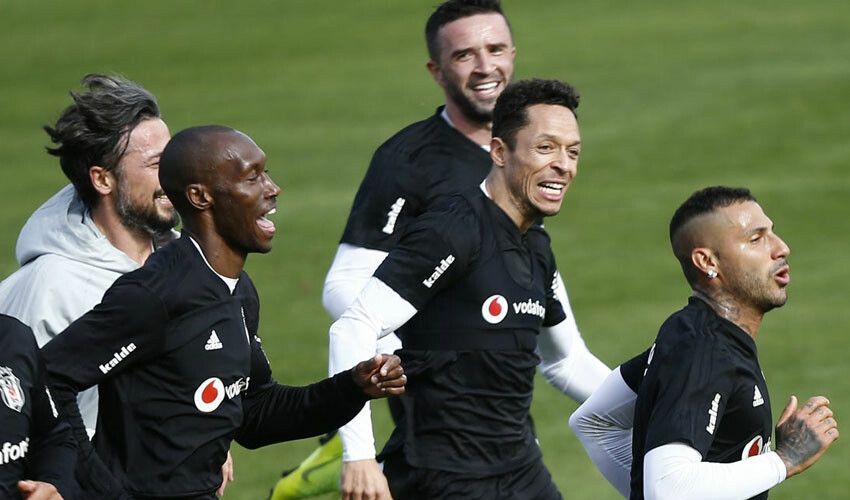 Quaresma ve Atiba bir arada gelecek! Beşiktaş Başkan Adayı Hasan Arat taraftarlara duyurdu Qauresma