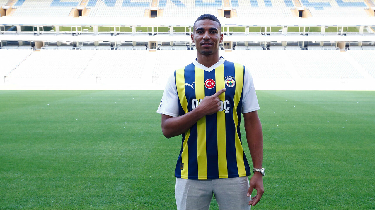 Alexander Djiku: Türkiye'nin en çok taraftara sahip kulübü Fenerbahçe Alexander Djiku: Türkiye'nin en çok taraftara sahip kulübü Fenerbahçe