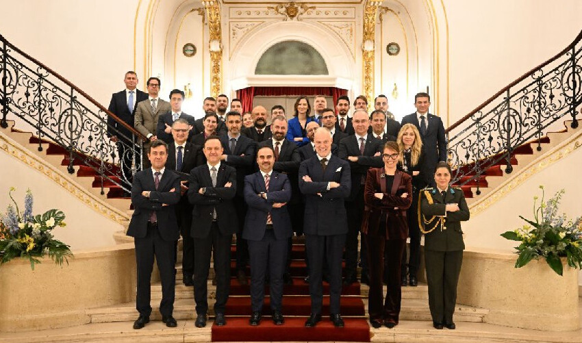 Macar Bakan'dan savunma sanayine övgü: Türkiye'yi askeri anlamda bir model olarak görüyoruz