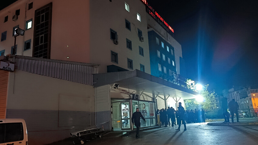 Gaziantep'te düğün evi cenaze evine döndü! Kanlı baskında ölü ve yaralılar var Gaziantep'te düğün evi cenaze evine döndü! Kanlı baskında ölü ve yaralılar var