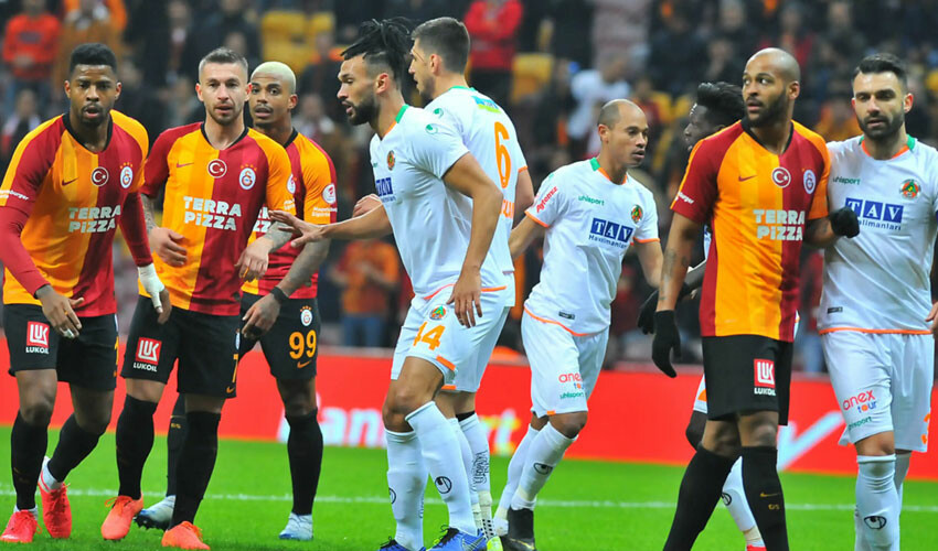 Galatasaray - Alanyaspor muhtemel 11'ler | Mauro Icardi'nin son durumu belli oldu Galatasaray - Alanyaspor muhtemel 11'ler | Mauro Icardi'nin son durumu belli oldu