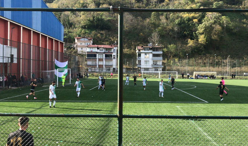 Perşembespor - Çarşambaspor maçı nefes kesti! Türkiye'nin merakla beklediği maçta 6 gol atıldı