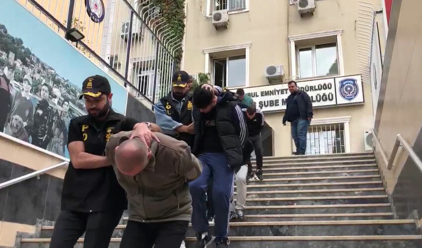 İstanbul'da 40 milyonluk soygun: Şüpheli, mağdur kadının şoförü çıktı İstanbul'da 40 milyonluk soygun: Şüpheli, mağdur kadının şoförü çıktı