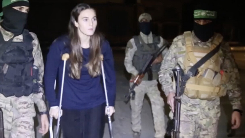 İsrail ile Hamas arasındaki üçüncü esir takası tamamlandı: 13 İsrailliye karşı 39 Filistinli serbest bırakıldı İsrail ile Hamas arasındaki üçüncü esir takası tamamlandı: 13 İsrailliye karşı 39 Filistinli serbest bırakıldı